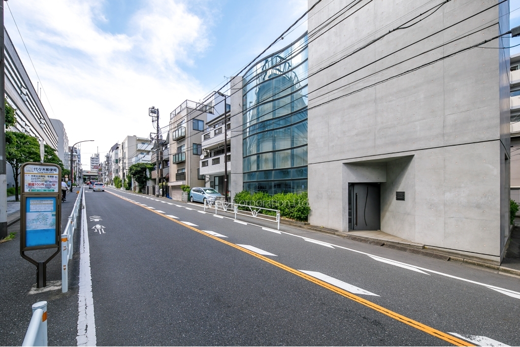 初台2丁目一棟ビル