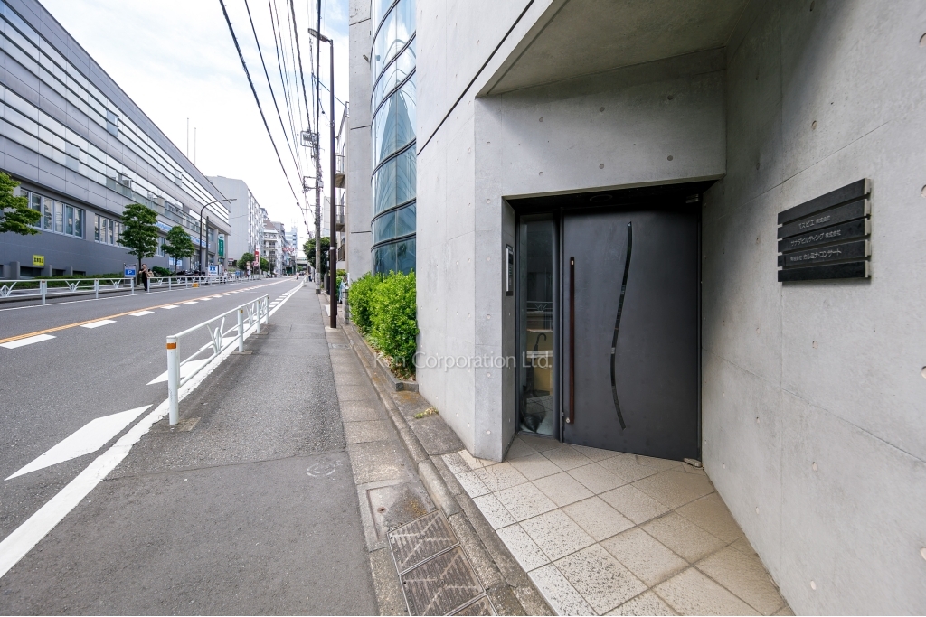 初台2丁目一棟ビル