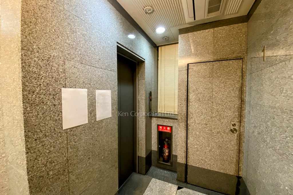 新橋赤レンガ通りビル