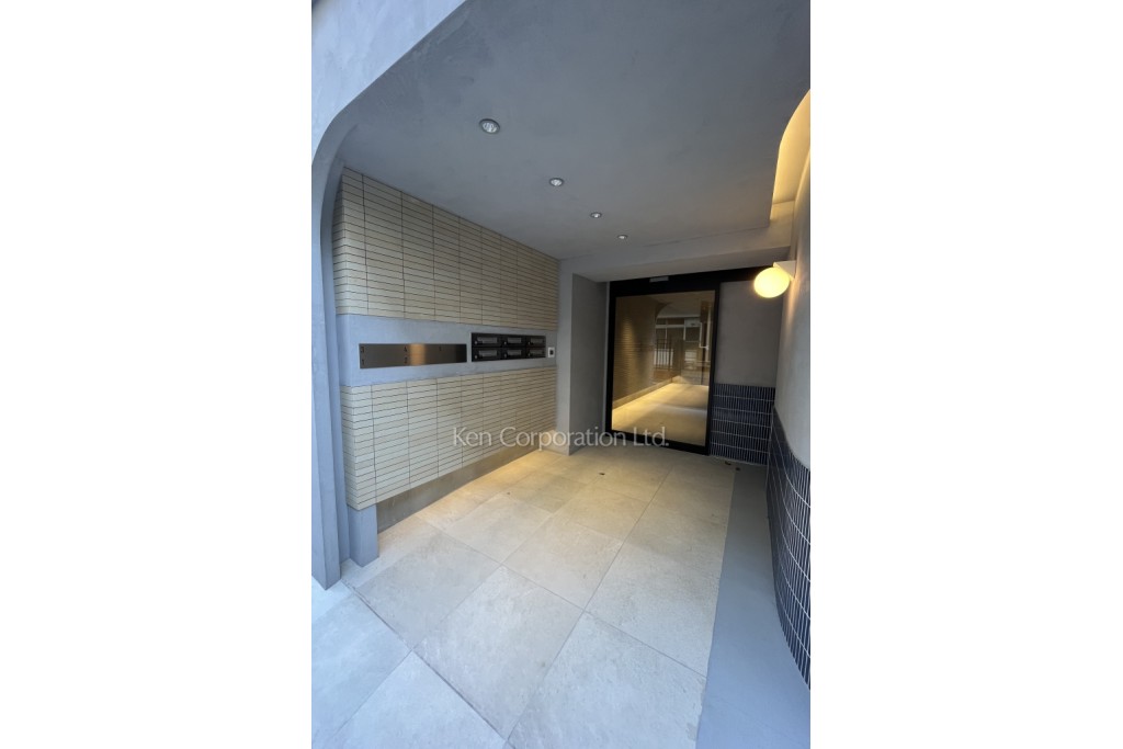 The corner 水道橋