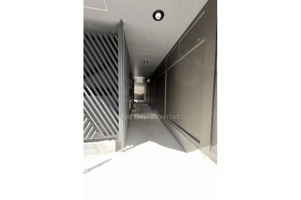 LUCID SQUARE SHINKAWA