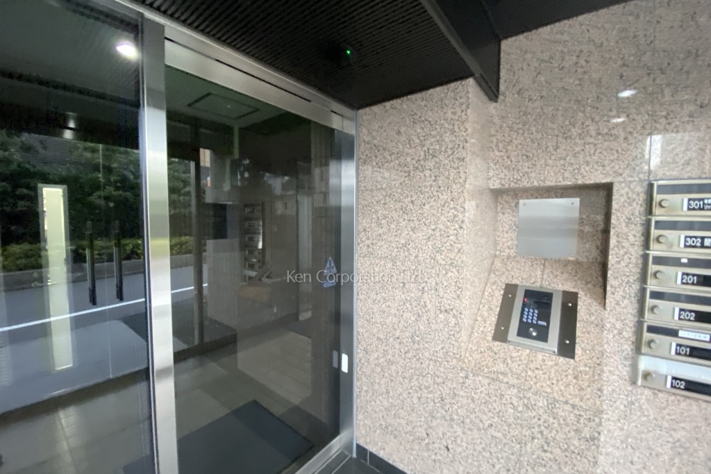 ラグジュアリーヒルズ赤坂