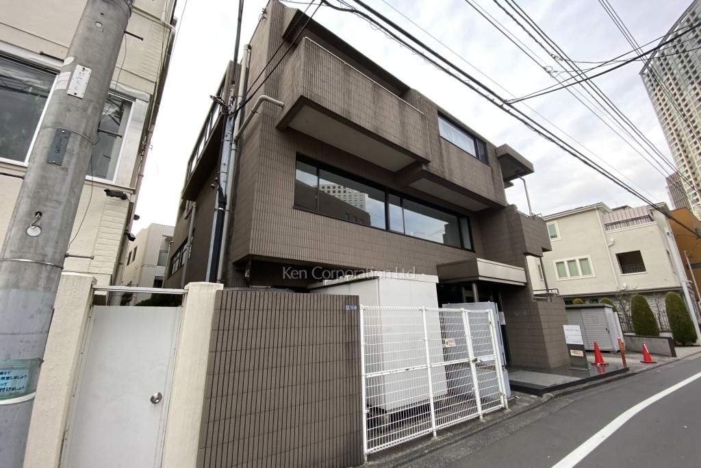 ラグジュアリーヒルズ赤坂