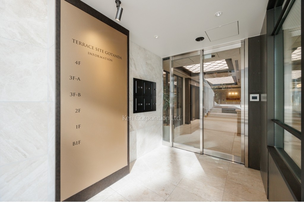 TERRACE SITE GOTANDA