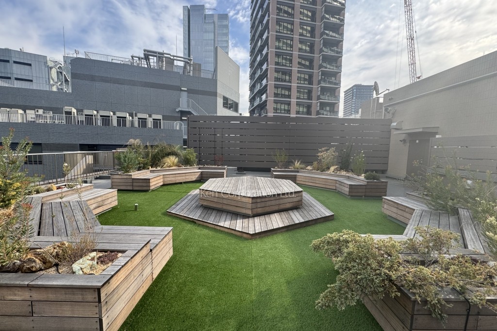 TERRACE SITE GOTANDA