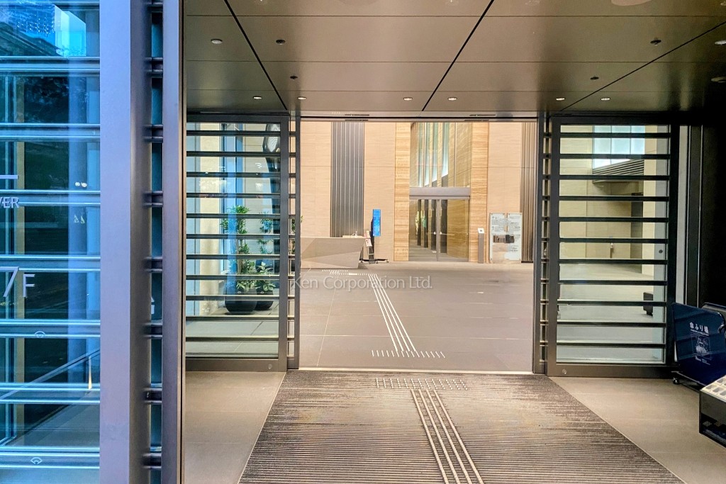 日本橋室町三井タワー