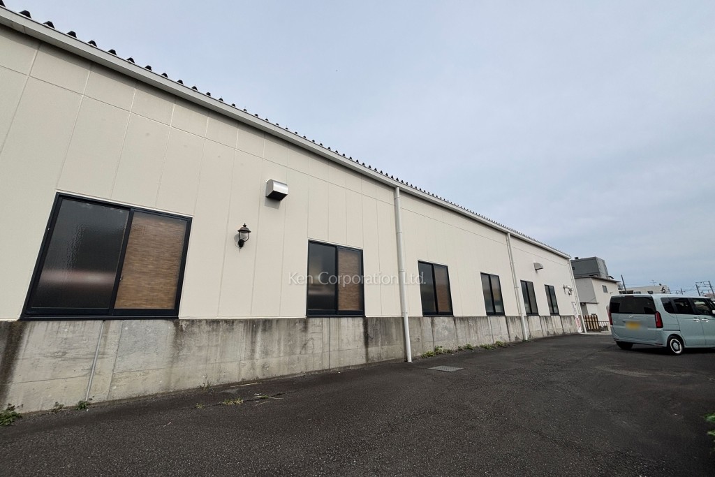 厚木市岡田5丁目倉庫