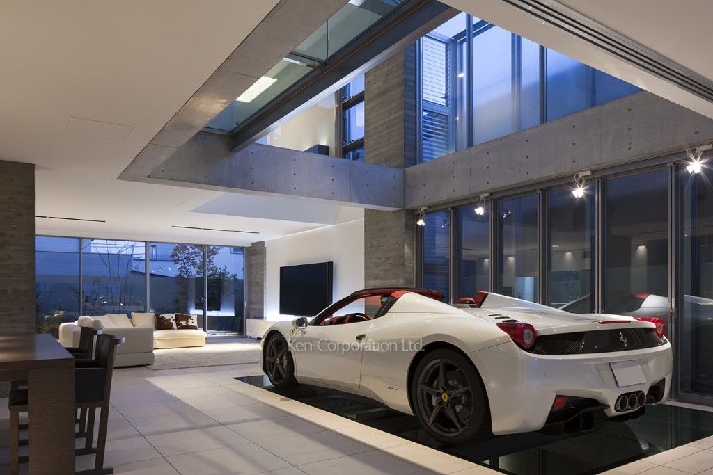 西原愛車と住まう邸宅