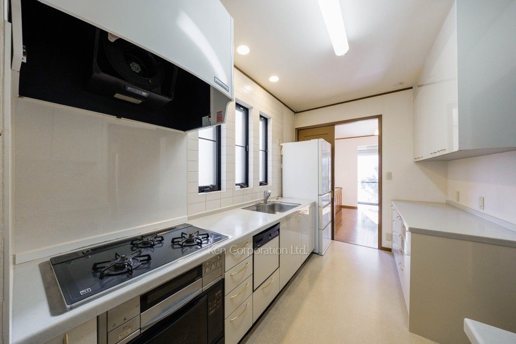 吉祥寺南町3丁目シャッターガレージ付邸宅