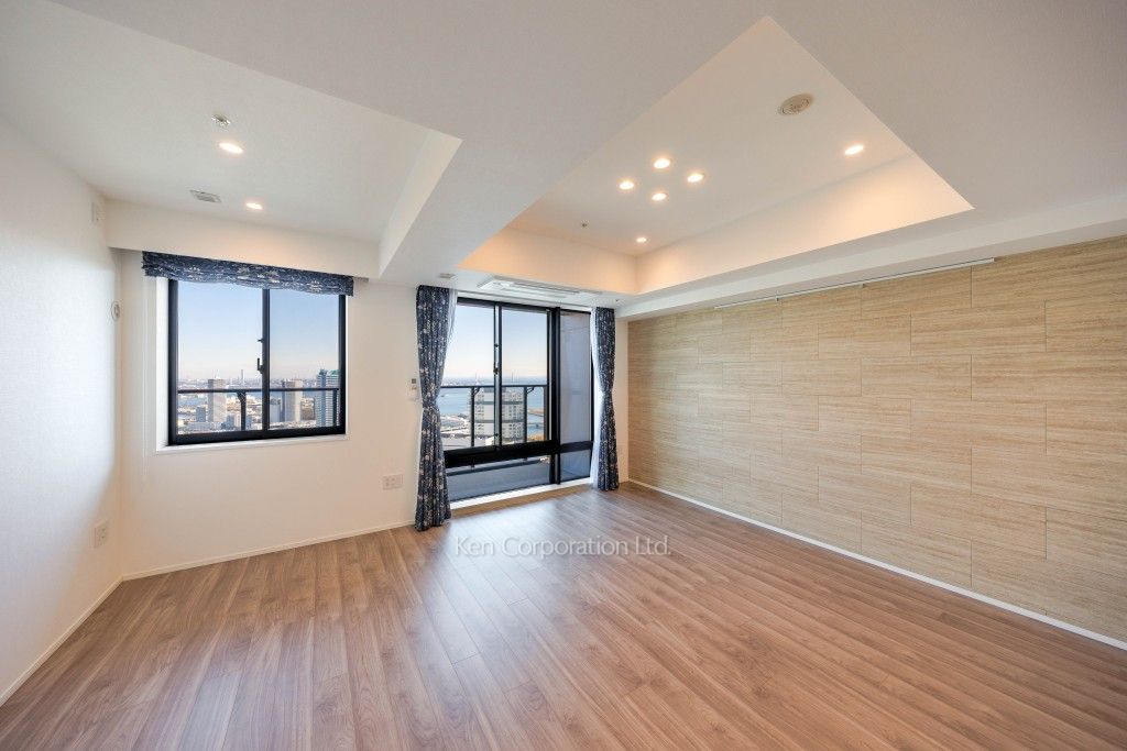 THE YOKOHAMA FRONTTOWER