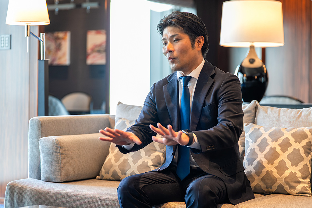 黒岩氏
